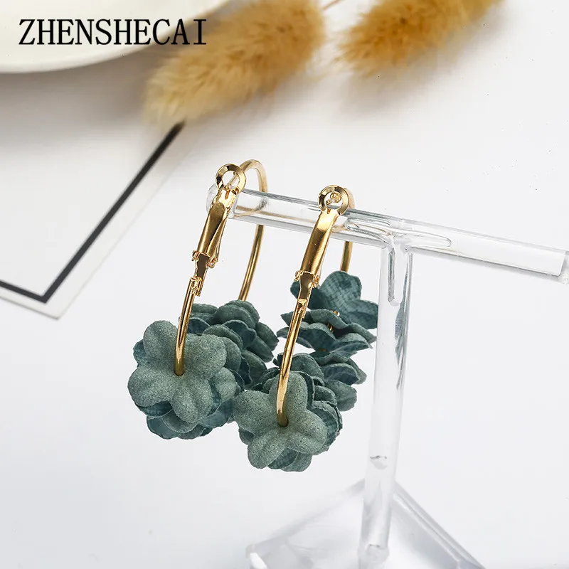 Korean 2018 Elegant Fabric Flower Goop Earrings Bijoux Sweety Petal Alloy Ear Circle Big Earrings Charm Brinco For Women ez1
Korean 2018 Elegant Fabric Flower Goop Earrings Bijoux Sweety Petal Alloy Ear Circle Big Earrings Charm Brinco For Women ez1