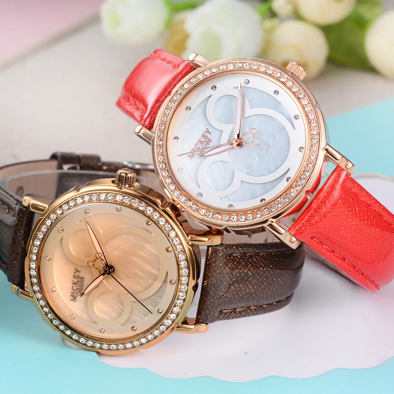 Fashion Young Women Wristwatch Round Simple Fashion Watch High Quality Luxury Girl Clocks Leather Strap Watches Montre Feminino
Fashion Young Women Wristwatch Round Simple Fashion Watch High Quality Luxury Girl Clocks Leather Strap Watches Montre Feminino