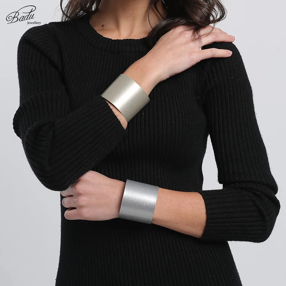 Badu Womens Wide Bangle Cuff Punk Style Gold Iron Bangle Bracelet 2018 New Fashion No Fading Wholesale Jewelry
Badu Womens Wide Bangle Cuff Punk Style Gold Iron Bangle Bracelet 2018 New Fashion No Fading Wholesale Jewelry