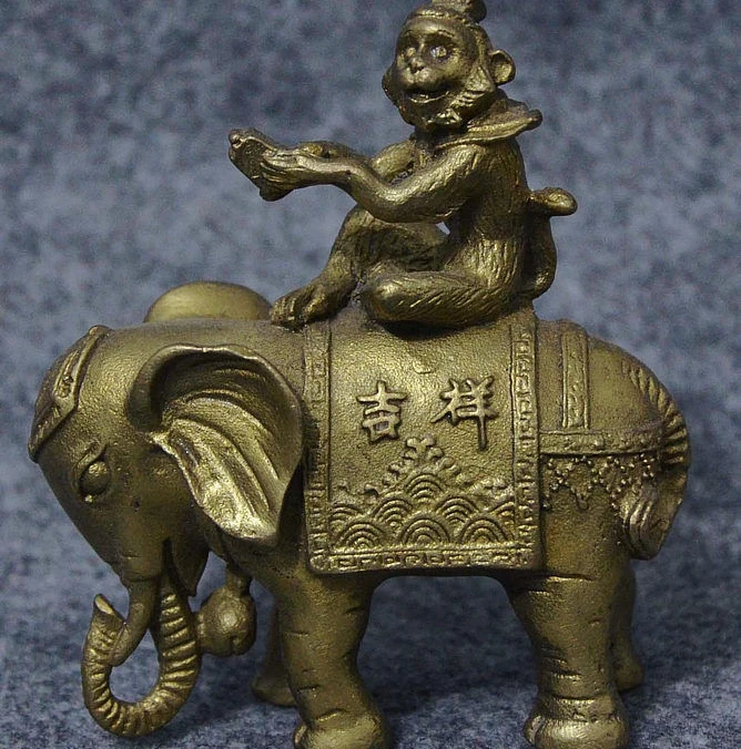 free shipping Fengshui Chinese Brass Copper folk Monkey Hold Seal Ride JiXiang Elephant Statue
free shipping Fengshui Chinese Brass Copper folk Monkey Hold Seal Ride JiXiang Elephant Statue