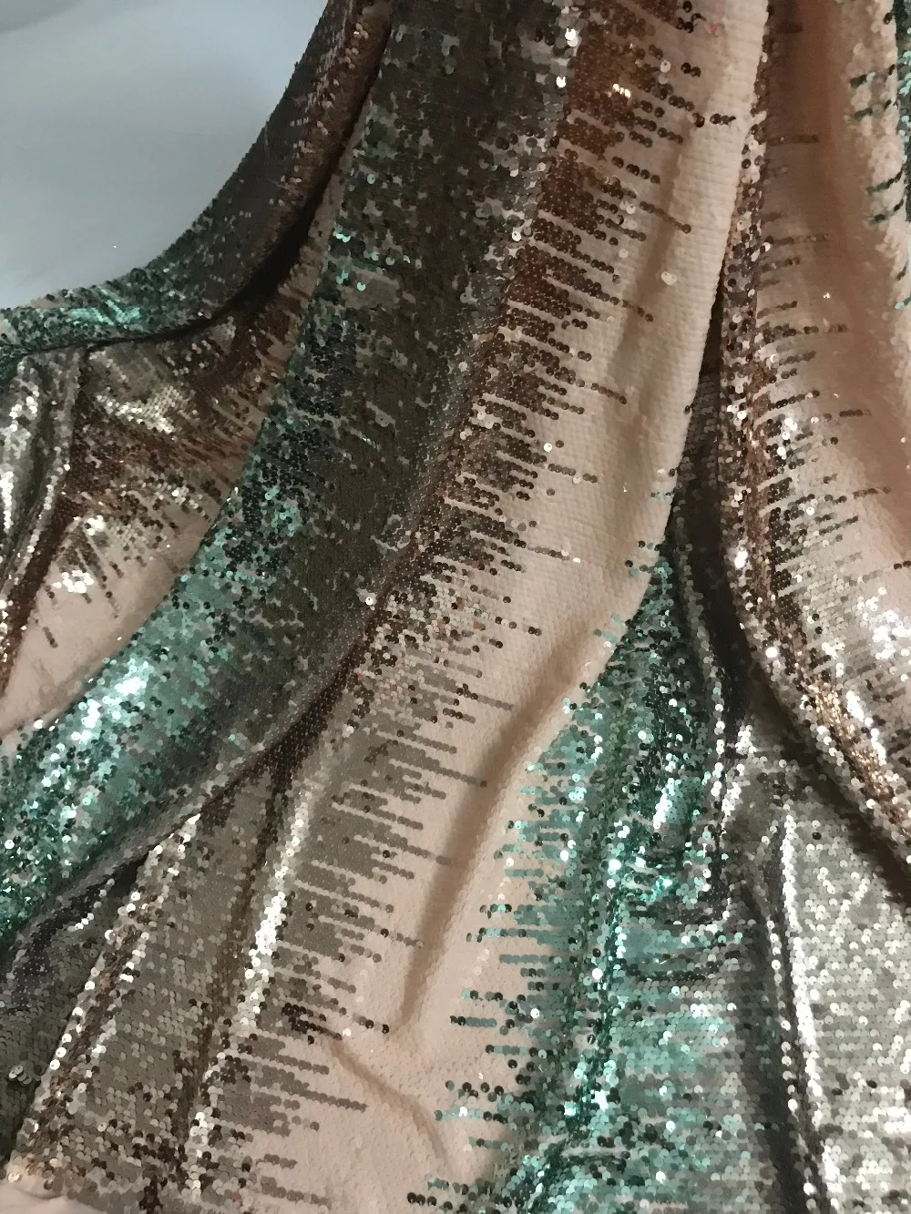 pretty design J-82718 embroidered tulle Lace Fabric sequins French Lace Fabric With top Quality
pretty design J-82718 embroidered tulle Lace Fabric sequins French Lace Fabric With top Quality