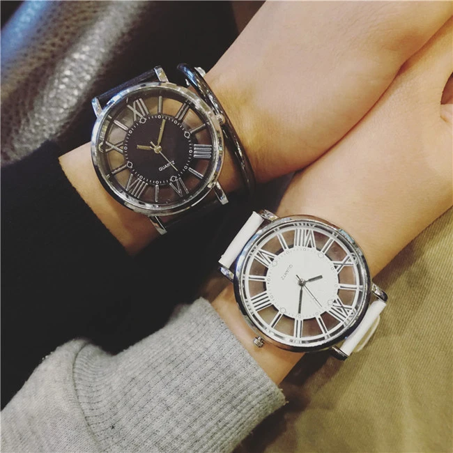 Unisex Fashion Watch Men Women Simple Design Roman Quartz Watch 2017 Hot Retro Black and White Hollow Dial Clock LZ2205
Unisex Fashion Watch Men Women Simple Design Roman Quartz Watch 2017 Hot Retro Black and White Hollow Dial Clock LZ2205