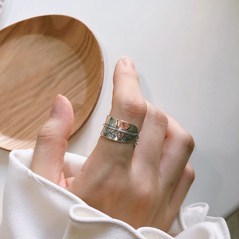 Antique 925 Sterling Silver Retro Vintage Wide Band Leaf Ring Adjustable Jewelry for Mother Birthday Gift Japan Trendy Rings
Antique 925 Sterling Silver Retro Vintage Wide Band Leaf Ring Adjustable Jewelry for Mother Birthday Gift Japan Trendy Rings