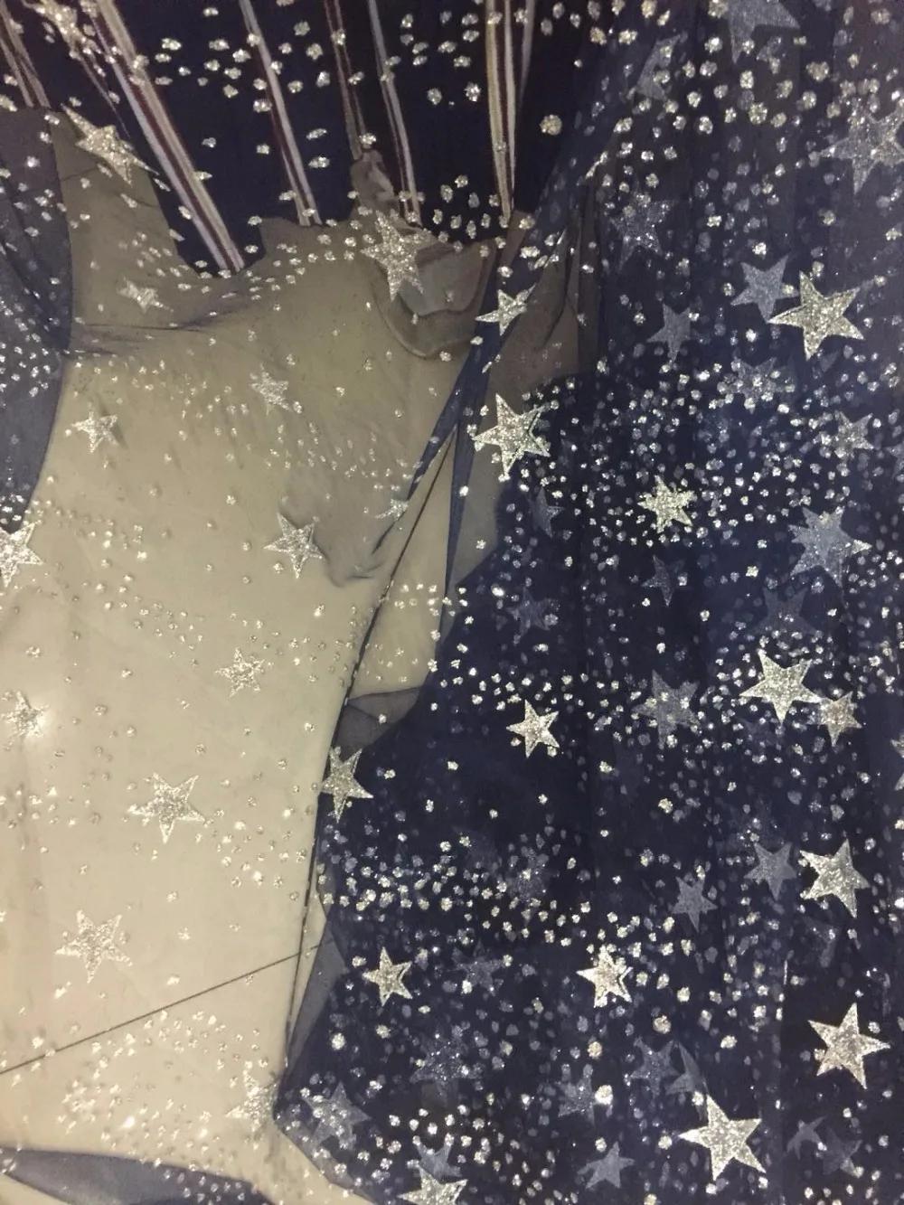 2018 New pattern 5yards/bag HL011# Pentagram pattern flash powder lace fabric for bridal wedding dress/sawing
2018 New pattern 5yards/bag HL011# Pentagram pattern flash powder lace fabric for bridal wedding dress/sawing