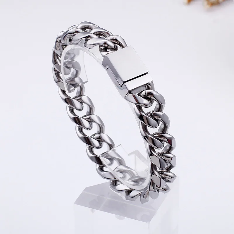 Fashion sideways flat chain Titanium steel men's fashion bracelets Hip-hop bracelet accessories
Fashion sideways flat chain Titanium steel men's fashion bracelets Hip-hop bracelet accessories