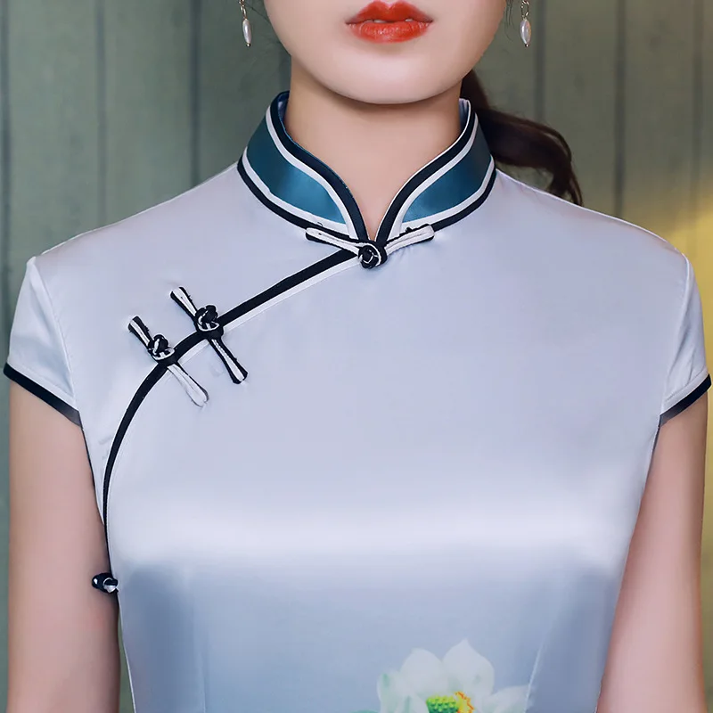 Stylish Ladies Rayon Cheongsam 2019 Chinese style Mandarin Collar Knee Length Dress Womens Qipao Slim Party Dresses Vestido
Stylish Ladies Rayon Cheongsam 2019 Chinese style Mandarin Collar Knee Length Dress Womens Qipao Slim Party Dresses Vestido