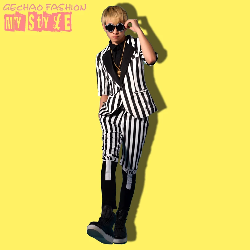 M-6 XL!!Wide striped black and white mid-sleeved suit with DS stage nightclub bar singer performance dress
M-6 XL!!Wide striped black and white mid-sleeved suit with DS stage nightclub bar singer performance dress