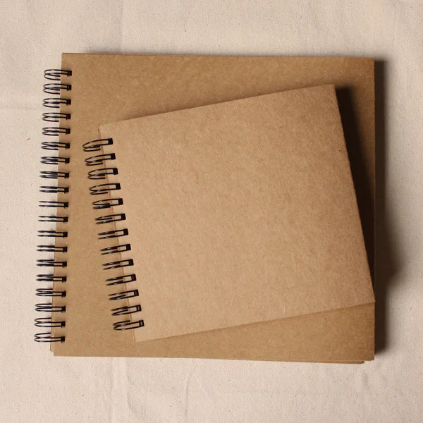 98 pages Wedding Guestbook /Kraft Scrapbook Album / Spiral Bound /Kraft photo album/ wedding gift
98 pages Wedding Guestbook /Kraft Scrapbook Album / Spiral Bound /Kraft photo album/ wedding gift