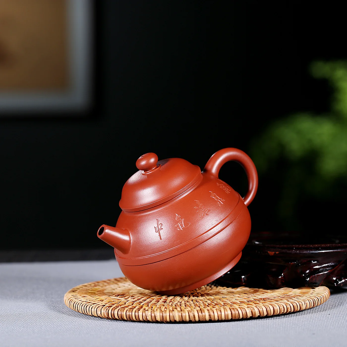 Raw Ore Quality Goods Full Manual Famous Wang Ting Bright Red Robe Gourd Dark-red Enameled Pottery Teapot Tea Set Mixed Batch
Raw Ore Quality Goods Full Manual Famous Wang Ting Bright Red Robe Gourd Dark-red Enameled Pottery Teapot Tea Set Mixed Batch