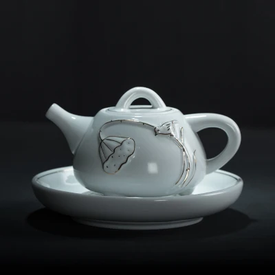 White Porcelain Teapot Jingdezhen Ceramic Household Large Hand-Painted Gold Rim Celadon Tea Set Kung Fu Jin Jun Mei Teaware
White Porcelain Teapot Jingdezhen Ceramic Household Large Hand-Painted Gold Rim Celadon Tea Set Kung Fu Jin Jun Mei Teaware