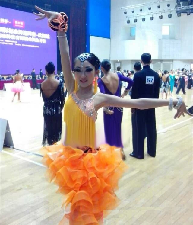 customize multi colors high-grade orange tassel flower latin dance competition dress for woman and girl rumba/samba costumes
customize multi colors high-grade orange tassel flower latin dance competition dress for woman and girl rumba/samba costumes