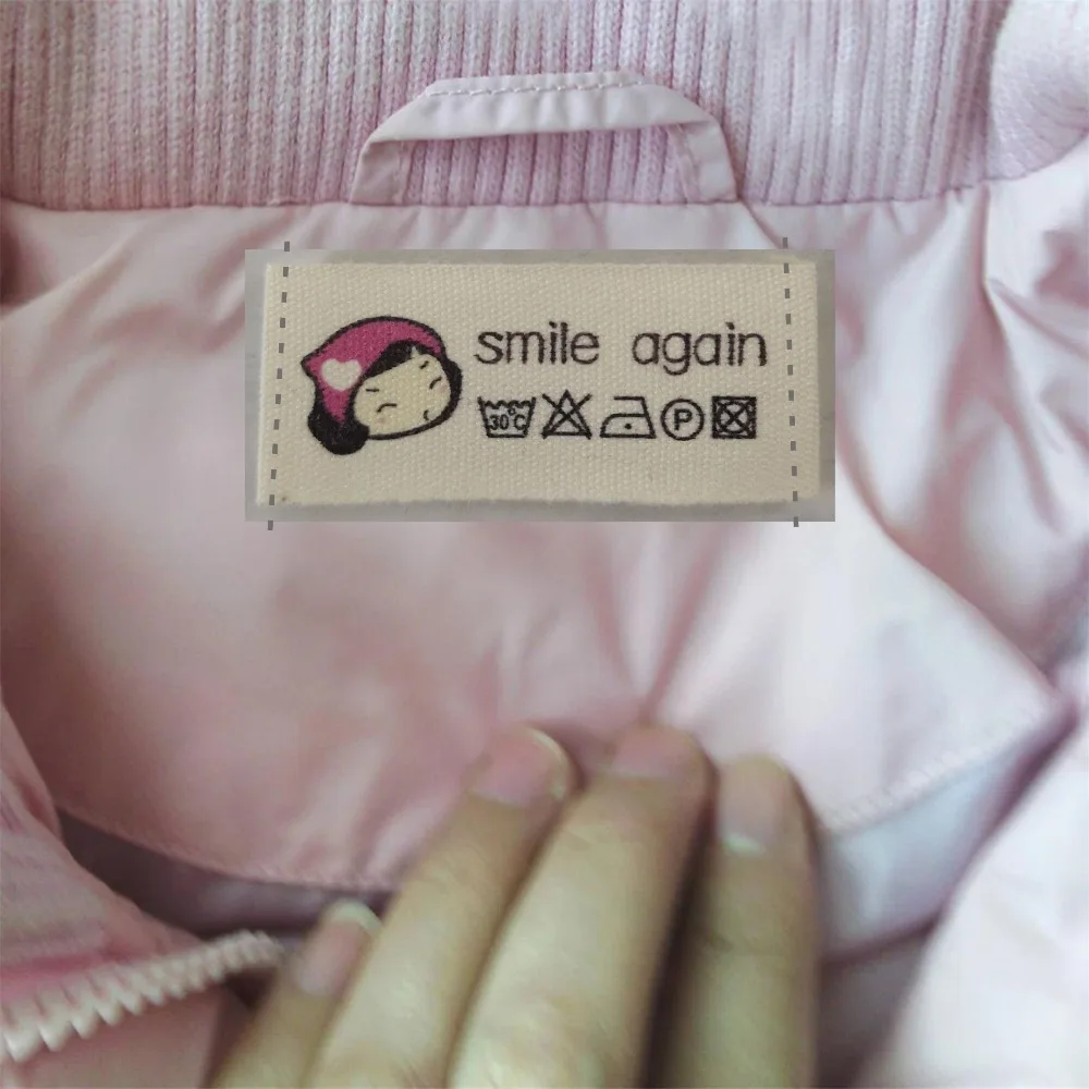 custom soft clothing cotton labels/garment brand labels/collar tags/brand/main labels/Children's cotton clothing dress labels
custom soft clothing cotton labels/garment brand labels/collar tags/brand/main labels/Children's cotton clothing dress labels
