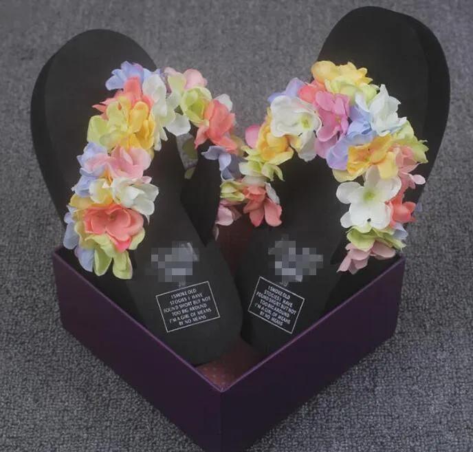 HAHAFLOWER Cool summer new slippers female flower sponge thick bottom flip-flops fashion wedges beach shoes Free shipping
HAHAFLOWER Cool summer new slippers female flower sponge thick bottom flip-flops fashion wedges beach shoes Free shipping