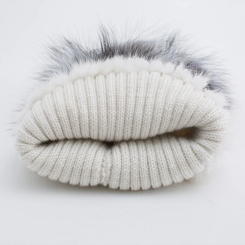 2020 The new JKP selling mink fur hat women mink tail knitted fox fur cap warm ear millinery DHY17-10