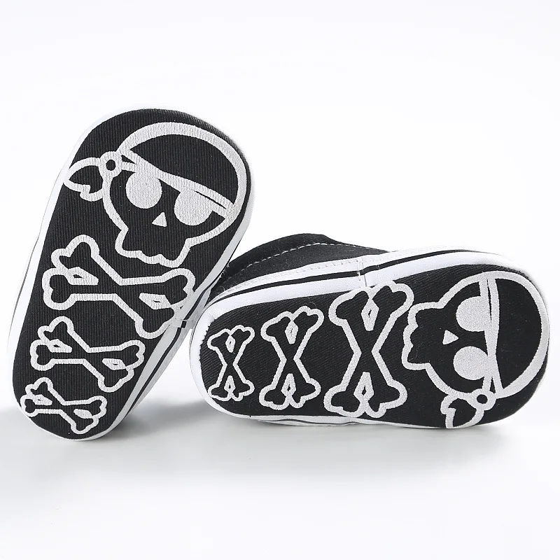4 Colors Cute Canvas Baby Shoes Halloween Skull Pattern Print First Walking Soft Bottom Casual Baby Girl Boy Shoes 0-18 Months
4 Colors Cute Canvas Baby Shoes Halloween Skull Pattern Print First Walking Soft Bottom Casual Baby Girl Boy Shoes 0-18 Months