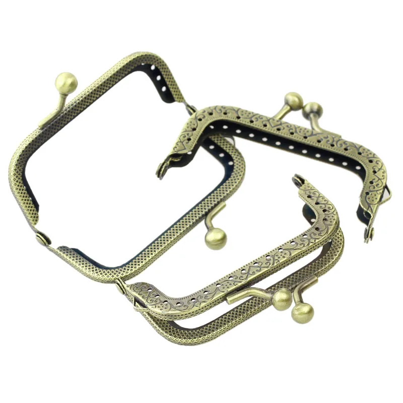 2Pcs Kiss Clasps Lock Clutch Purse Arch Frame Fermoir Bronze Tone For Coin Purse Bag Handbag Handle DIY Accessories 7.5x5cm
2Pcs Kiss Clasps Lock Clutch Purse Arch Frame Fermoir Bronze Tone For Coin Purse Bag Handbag Handle DIY Accessories 7.5x5cm
