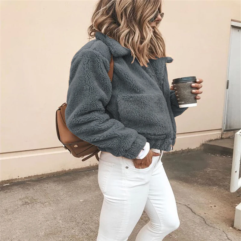 New 2020 Winter and Autumn Lamb Hair Long-sleeved Zipper Plush Jacket Female Pocket Korean Loose Thick Warm Coat
New 2020 Winter and Autumn Lamb Hair Long-sleeved Zipper Plush Jacket Female Pocket Korean Loose Thick Warm Coat