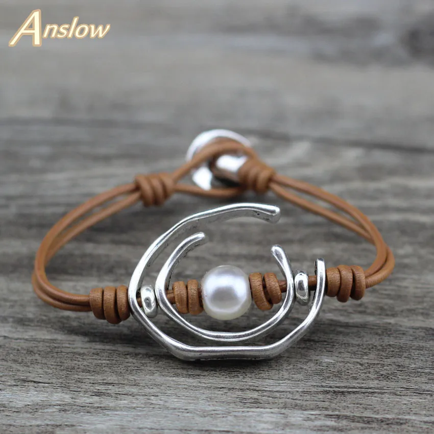 Anslow Fashion Jewelry 2018 Classic Trendy Imitational Pearl Women Female Friendship Leather Bracelet Chriatmas Gift LOW0713LB
Anslow Fashion Jewelry 2018 Classic Trendy Imitational Pearl Women Female Friendship Leather Bracelet Chriatmas Gift LOW0713LB