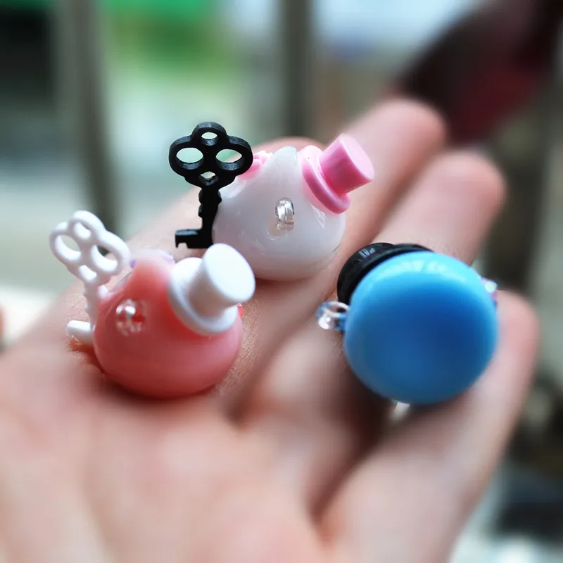 cartoon key teardrop silicone charms necklace pendant for DIY keychain accessory mixed 12pcs(it is soft) 18mm
cartoon key teardrop silicone charms necklace pendant for DIY keychain accessory mixed 12pcs(it is soft) 18mm