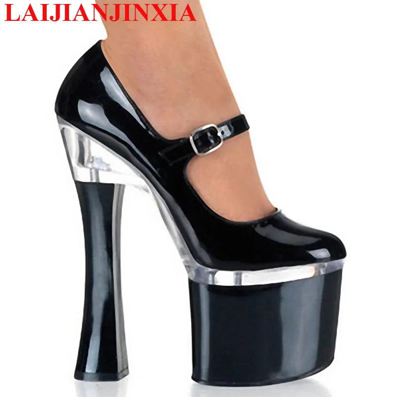 LAIJIANJINXIA New Women's Shoes 18 CM Super High Heel Patent Leather Shoes Performance Star Model Shoes Wedding Shoes Pumps
LAIJIANJINXIA New Women's Shoes 18 CM Super High Heel Patent Leather Shoes Performance Star Model Shoes Wedding Shoes Pumps