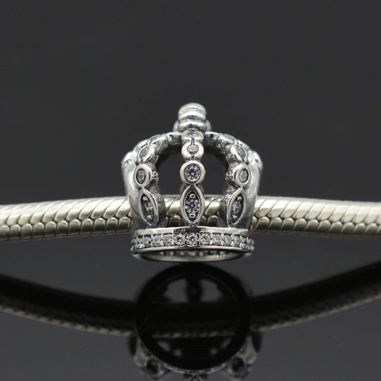 925 Sterling Silver Hollow Zirconia Crown Pendant Beads Suitable For European Charm Bracelet Female Diy Jewelry
925 Sterling Silver Hollow Zirconia Crown Pendant Beads Suitable For European Charm Bracelet Female Diy Jewelry