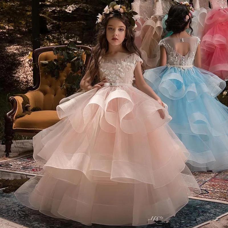 Элегантные платья для девочек из органзы с рукавами-крылышками и цветами, многослойные кружевные платья с оборками и бисером, длина до пола ...
Элегантные платья для девочек из органзы с рукавами-крылышками и цветами, многослойные кружевные платья с оборками и бисером, длина до пола ...