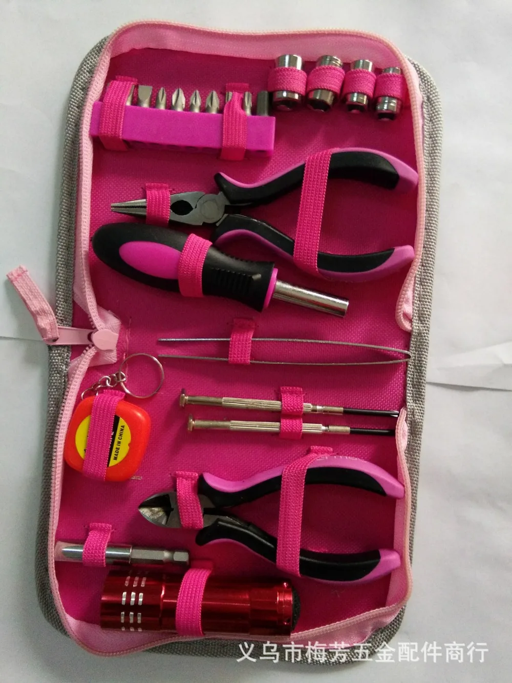 23PCS Ladies Tools Pink Tool Set Home Tool Kits Flashlight Pliers Saws Screwdrivers Wrenches Tapes
23PCS Ladies Tools Pink Tool Set Home Tool Kits Flashlight Pliers Saws Screwdrivers Wrenches Tapes