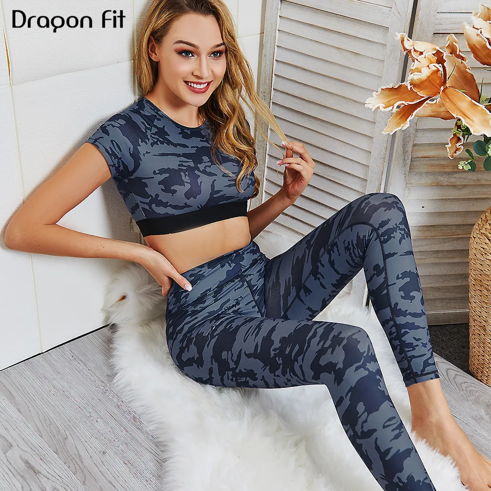 Dragon Fit Camouflage Printing Sport Suit Women Yoga Set Sportswear Fitness Sport Suit Two Piece Running Suit Gym Female
Dragon Fit Camouflage Printing Sport Suit Women Yoga Set Sportswear Fitness Sport Suit Two Piece Running Suit Gym Female