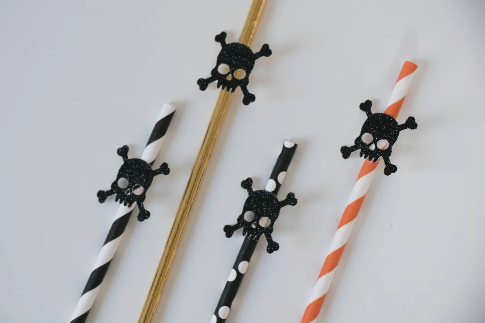Glitter Skull Paper Straws. High Quality Paper Straws.Halloween Party, Party Decor.
Glitter Skull Paper Straws. High Quality Paper Straws.Halloween Party, Party Decor.