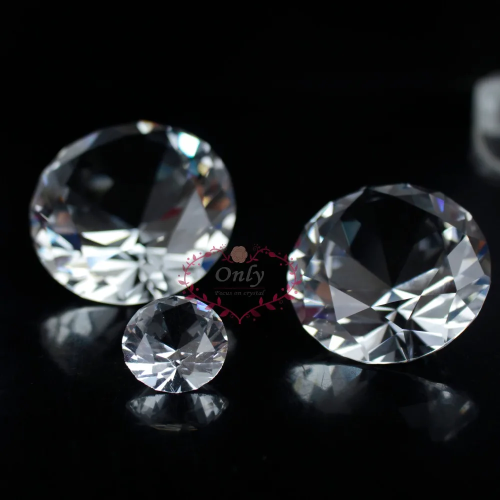 Fengshui Style 2 Inch 50mm Nature Clear Quartz Crystal Diamond Stone Paperweight Home Decoration Accessories
Fengshui Style 2 Inch 50mm Nature Clear Quartz Crystal Diamond Stone Paperweight Home Decoration Accessories
