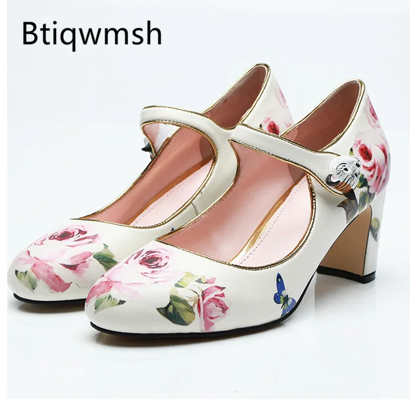 2019 Rose Flower White Pumps For Women Pointed Toe Kitty Buckle 6cm 10cm High Heel Shoes Women Fashion Wedding Shoes 
2019 Rose Flower White Pumps For Women Pointed Toe Kitty Buckle 6cm 10cm High Heel Shoes Women Fashion Wedding Shoes
