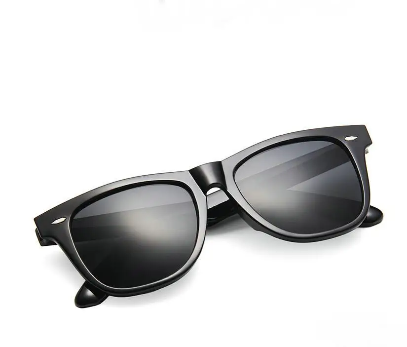 Luxury brand Sport Classic Square Sunglasses Men Women Brand Designer Vintage Driving Goggle Rivet Mirror Male Sun Glasses UV400
Luxury brand Sport Classic Square Sunglasses Men Women Brand Designer Vintage Driving Goggle Rivet Mirror Male Sun Glasses UV400