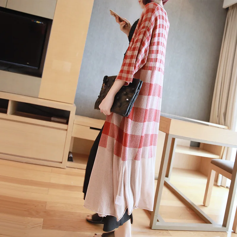 2019 summer new women's long loose sunscreen knit cardigan fashion plaid thin sweater coat
2019 summer new women's long loose sunscreen knit cardigan fashion plaid thin sweater coat