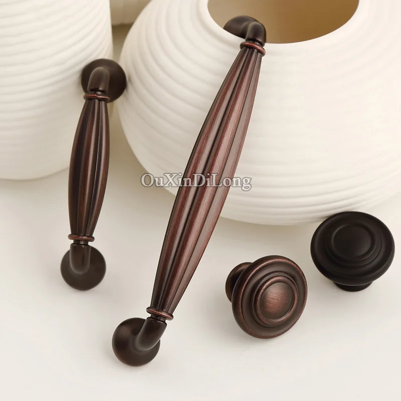 Hot 10PCS European Antique Kitchen Door Furniture Handles Vintage Cupboard Drawer Wardrobe Wine Cabinet Pulls Handles and Knobs
Hot 10PCS European Antique Kitchen Door Furniture Handles Vintage Cupboard Drawer Wardrobe Wine Cabinet Pulls Handles and Knobs
