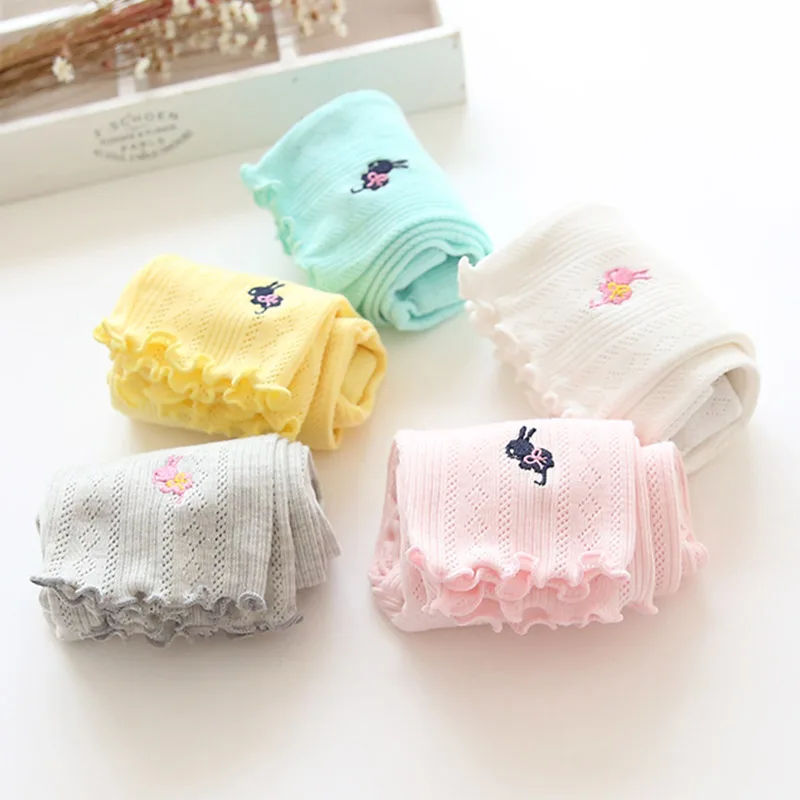 2021 Summer Kids Children Gift Solid Color Hollow Out Embroidery Cute Animal Ruffle Calf Length Short Leggings For Baby Girls
2021 Summer Kids Children Gift Solid Color Hollow Out Embroidery Cute Animal Ruffle Calf Length Short Leggings For Baby Girls