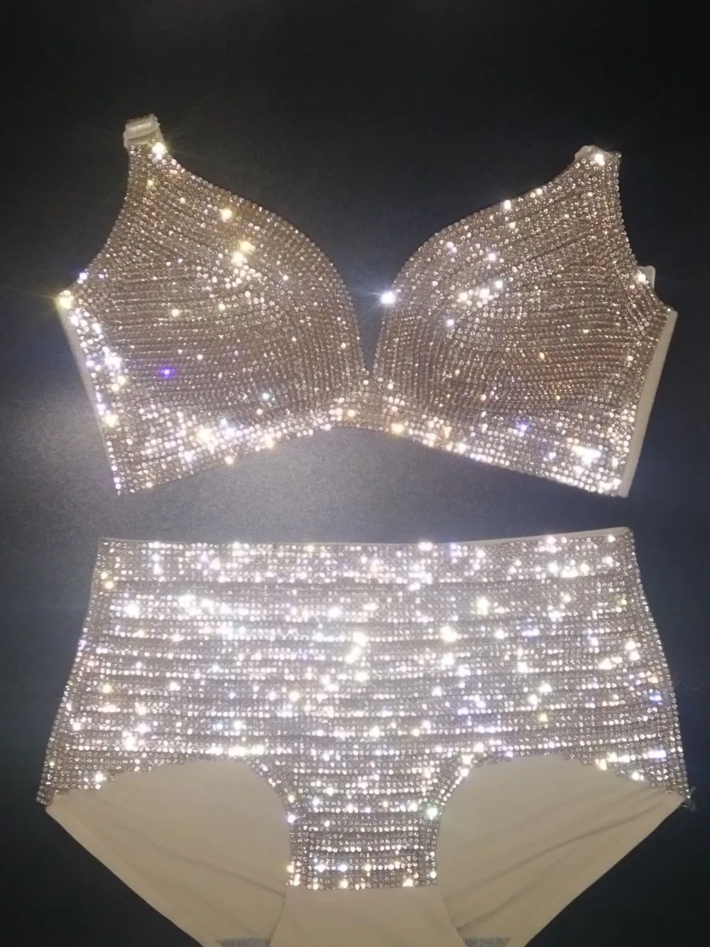 Bikini Set Sexy Women Diamond Swimwear Push Up Rhinestone Biquini Bling Stones Bikini Lady Bathing Suit 2021
Bikini Set Sexy Women Diamond Swimwear Push Up Rhinestone Biquini Bling Stones Bikini Lady Bathing Suit 2021