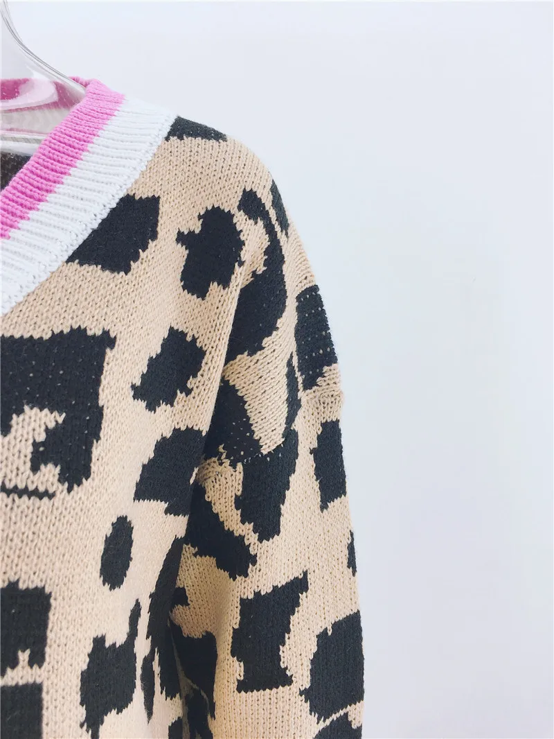 Knitted Women Sweater 2019 New Fashion Woman Loose Leopard Oversize Sweater Autumn And Winter Lady Sexy V Neck Pullover Sweater
Knitted Women Sweater 2019 New Fashion Woman Loose Leopard Oversize Sweater Autumn And Winter Lady Sexy V Neck Pullover Sweater