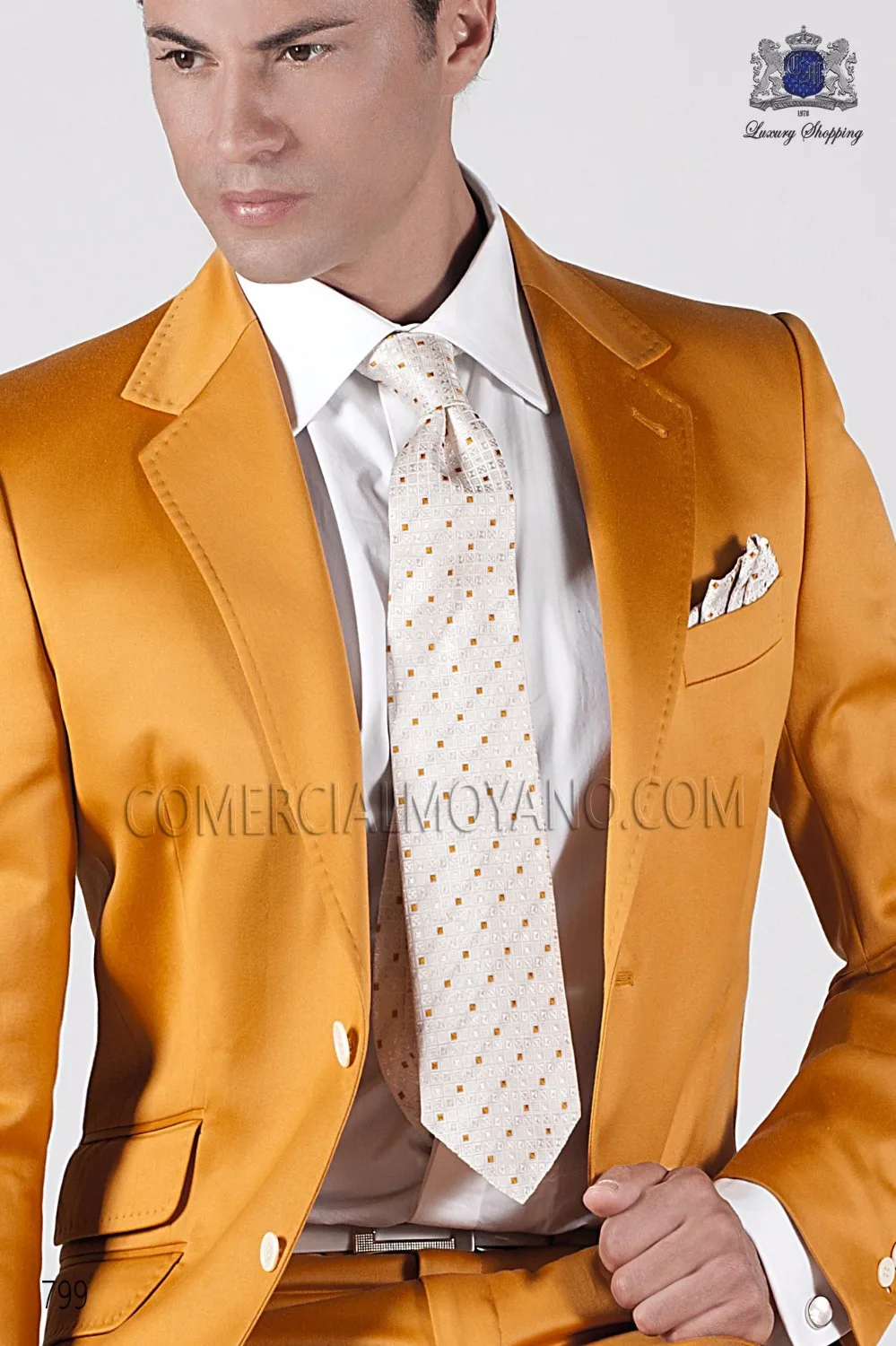 2017 Latest Coat Pant Designs Italian Gold Satin Men Suit Prom Jacket Slim Fit 2 Piece Groom Style Tuxedo Custom Blazer Ternos F
2017 Latest Coat Pant Designs Italian Gold Satin Men Suit Prom Jacket Slim Fit 2 Piece Groom Style Tuxedo Custom Blazer Ternos F