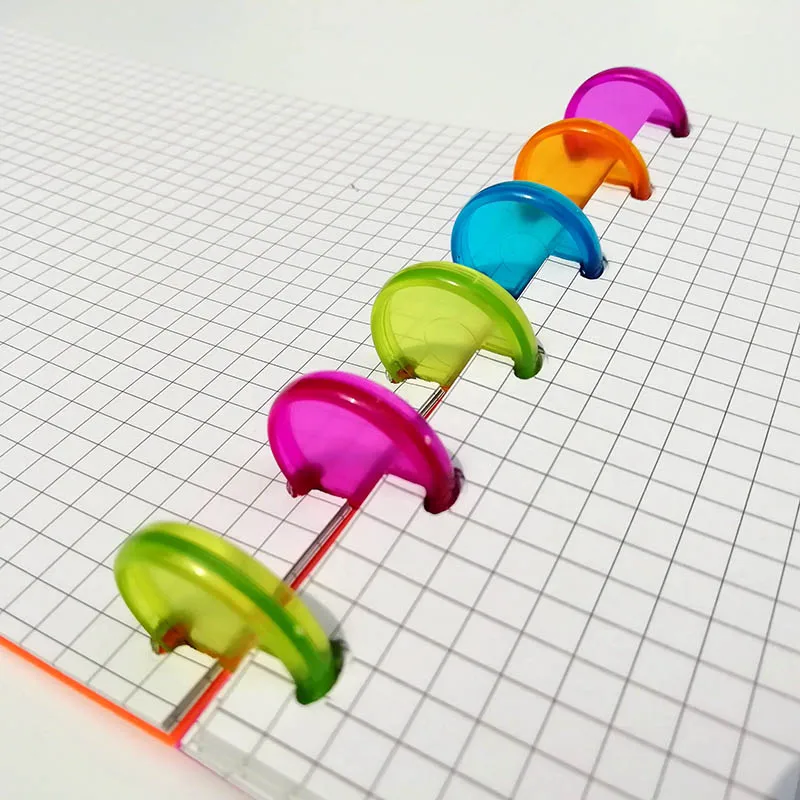 500 шт прозрачное цветное пластиковое связывающее кольцо диск 20 мм цветное свободное кольцо около рулона Грибное отверстие внутренние книги... 
500 шт прозрачное цветное пластиковое связывающее кольцо диск 20 мм цветное свободное кольцо около рулона Грибное отверстие внутренние книги...