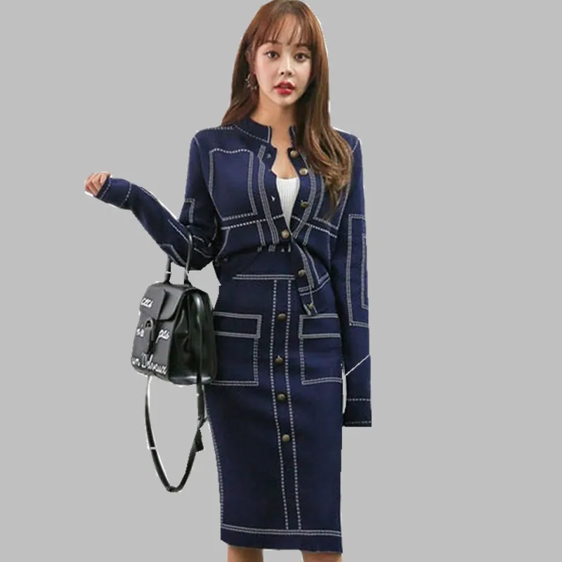 2019 winter Printed patchwork single-breasted knit long sleeve sweater+High waist two piece Skirt set chandal mujer
2019 winter Printed patchwork single-breasted knit long sleeve sweater+High waist two piece Skirt set chandal mujer