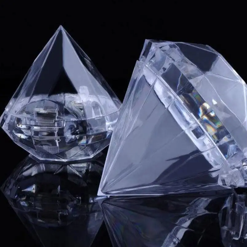 7X7CM прозрачная пластиковая Милая коробка для конфет в форме бриллианта, коробка для свадебной вечеринки, коробка для конфет, Подарочная кор...
7X7CM прозрачная пластиковая Милая коробка для конфет в форме бриллианта, коробка для свадебной вечеринки, коробка для конфет, Подарочная кор...