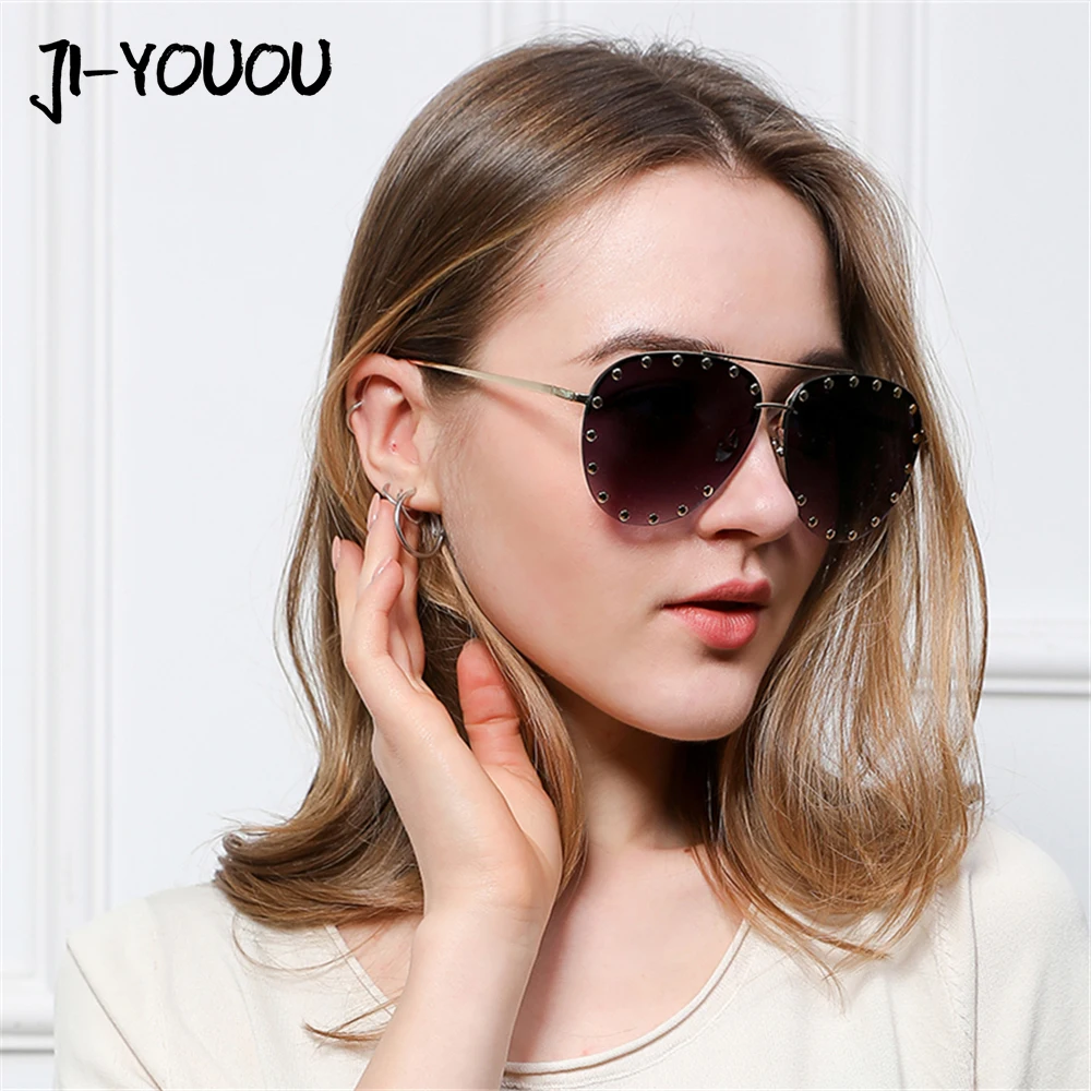 JIYOUOU 2018 New Metal frame Sunglasses Trendy Rivets Men Women Fashion Street Mirror UV protection Colorful pilot Sunglasses
JIYOUOU 2018 New Metal frame Sunglasses Trendy Rivets Men Women Fashion Street Mirror UV protection Colorful pilot Sunglasses