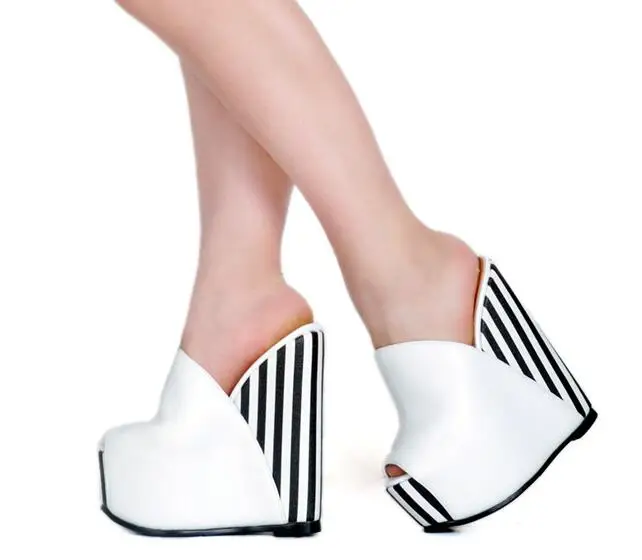 Drop Shipping Brand Woman Cheap Pu High Quality White Gingham 15 cm Wedge Heels 45 mm Platform Slip On Peep Toe Slippers Sandals
Drop Shipping Brand Woman Cheap Pu High Quality White Gingham 15 cm Wedge Heels 45 mm Platform Slip On Peep Toe Slippers Sandals