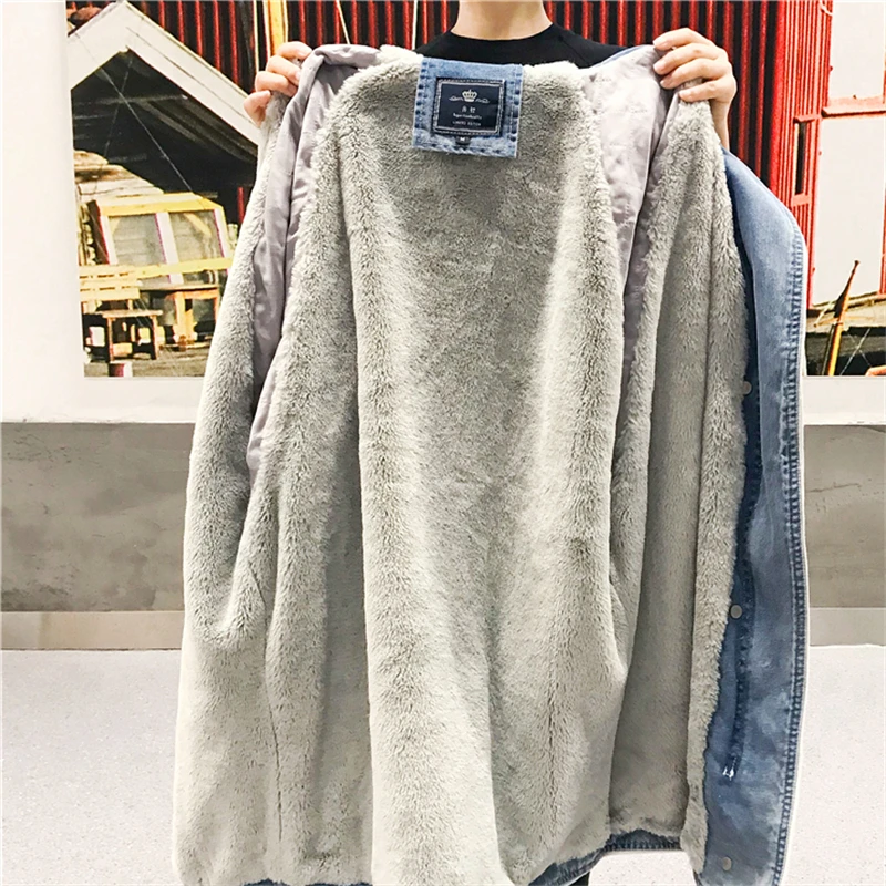 Large Size Women's Denim Coat 2018 Fashion New Long Section Cotton Coat Plus Velvet Lamb Hooded Fur Collar Denim Jacket Female
Large Size Women's Denim Coat 2018 Fashion New Long Section Cotton Coat Plus Velvet Lamb Hooded Fur Collar Denim Jacket Female