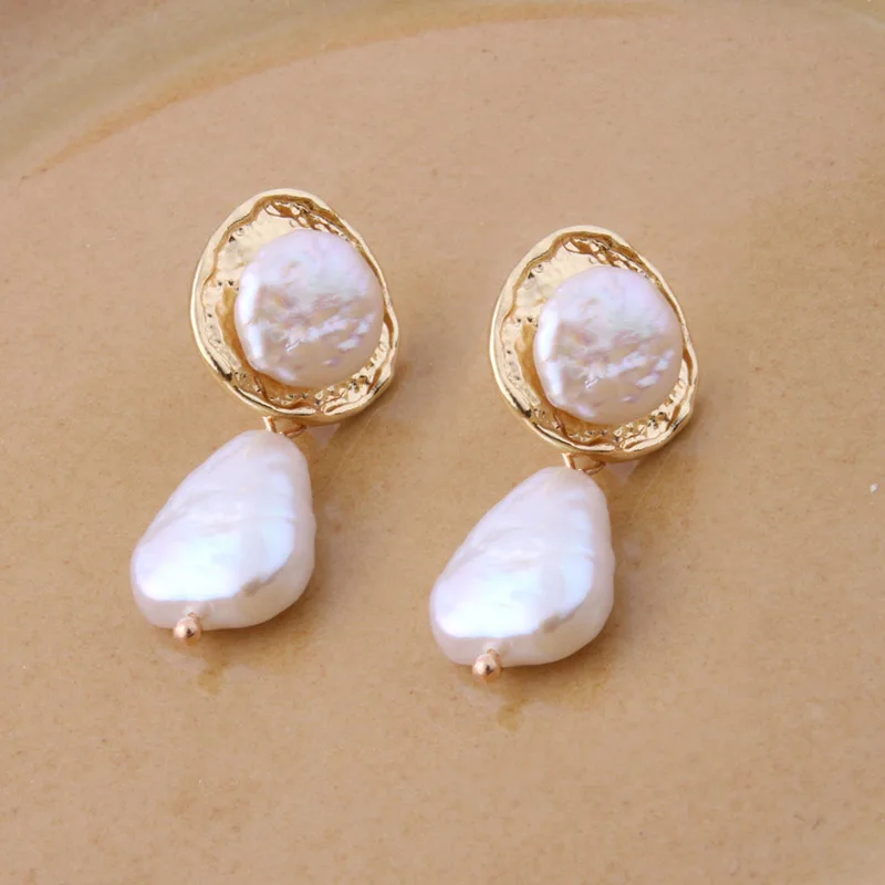 NeeFuWoFu Orecchini NEW Geometric Genuine Pearl Drop Earrings for Women Handmade Hollow Freshwater Pearl Pendant Dangle Ear
NeeFuWoFu Orecchini NEW Geometric Genuine Pearl Drop Earrings for Women Handmade Hollow Freshwater Pearl Pendant Dangle Ear