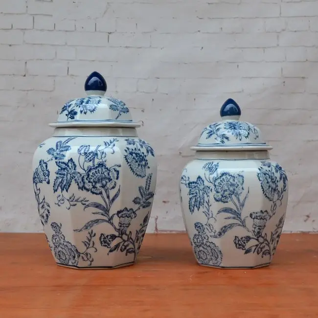 Tao Caicai's new classical trade ceramic ornaments six blue and white porcelain jar jar decorated living room decor study
Tao Caicai's new classical trade ceramic ornaments six blue and white porcelain jar jar decorated living room decor study