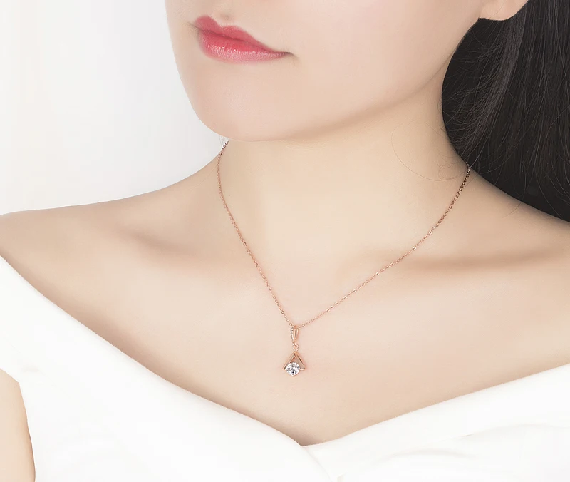 Golden necklaces 925 Sterling Silver Letter V zircon Choker Chain Necklace For Women,Wedding banquet High quality jewelry
Golden necklaces 925 Sterling Silver Letter V zircon Choker Chain Necklace For Women,Wedding banquet High quality jewelry
