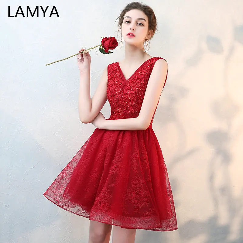 LAMYA Elegant Lace With Beading Prom Party Dress Illusion Appliques Evening Dresses Off The Shoulder Formal Gown robe de soiree
LAMYA Elegant Lace With Beading Prom Party Dress Illusion Appliques Evening Dresses Off The Shoulder Formal Gown robe de soiree