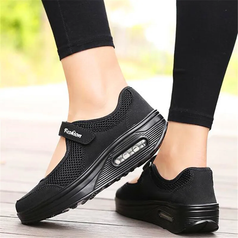 Jianbu female 2020 shallow mouth cushion hollow spring and summer thick mesh breathable soft bottom rocking shoes
Jianbu female 2020 shallow mouth cushion hollow spring and summer thick mesh breathable soft bottom rocking shoes
