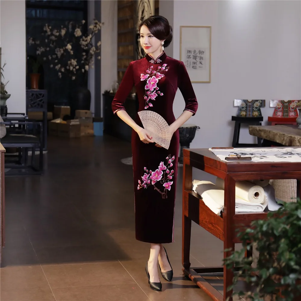 Shanghai Story Chinese Traditional Dress Long Cheongsam Qipao Oriental Style Dress 3/4 Sleeve Velvet Vintage Cheongsam
Shanghai Story Chinese Traditional Dress Long Cheongsam Qipao Oriental Style Dress 3/4 Sleeve Velvet Vintage Cheongsam